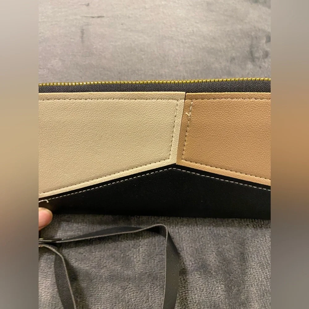 Vibrant Color Block Wallet - Picture 4 of 7